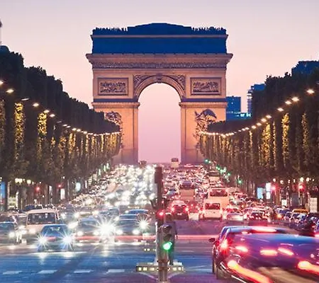 Updated Close To The Eiffel Tower * Parigi